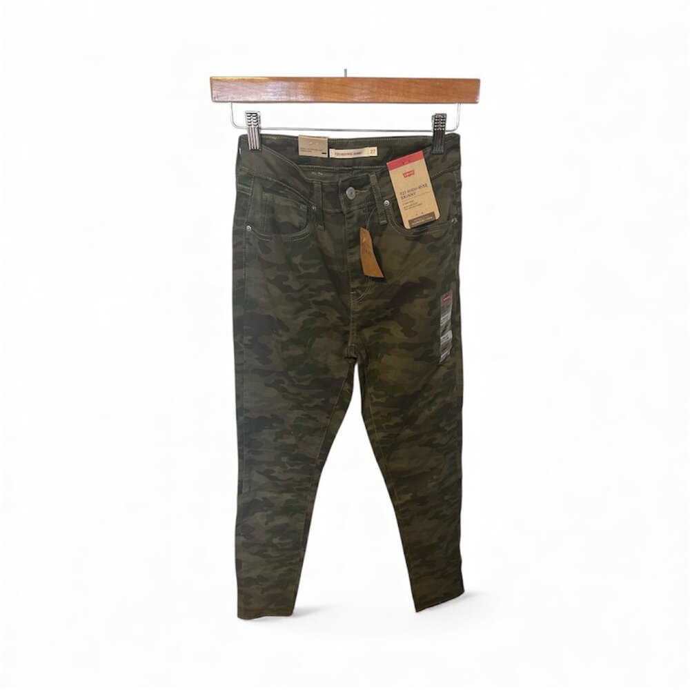 Levi’s 721 High-Rise Skinny Jeans – Camo – Size 27 – NWT